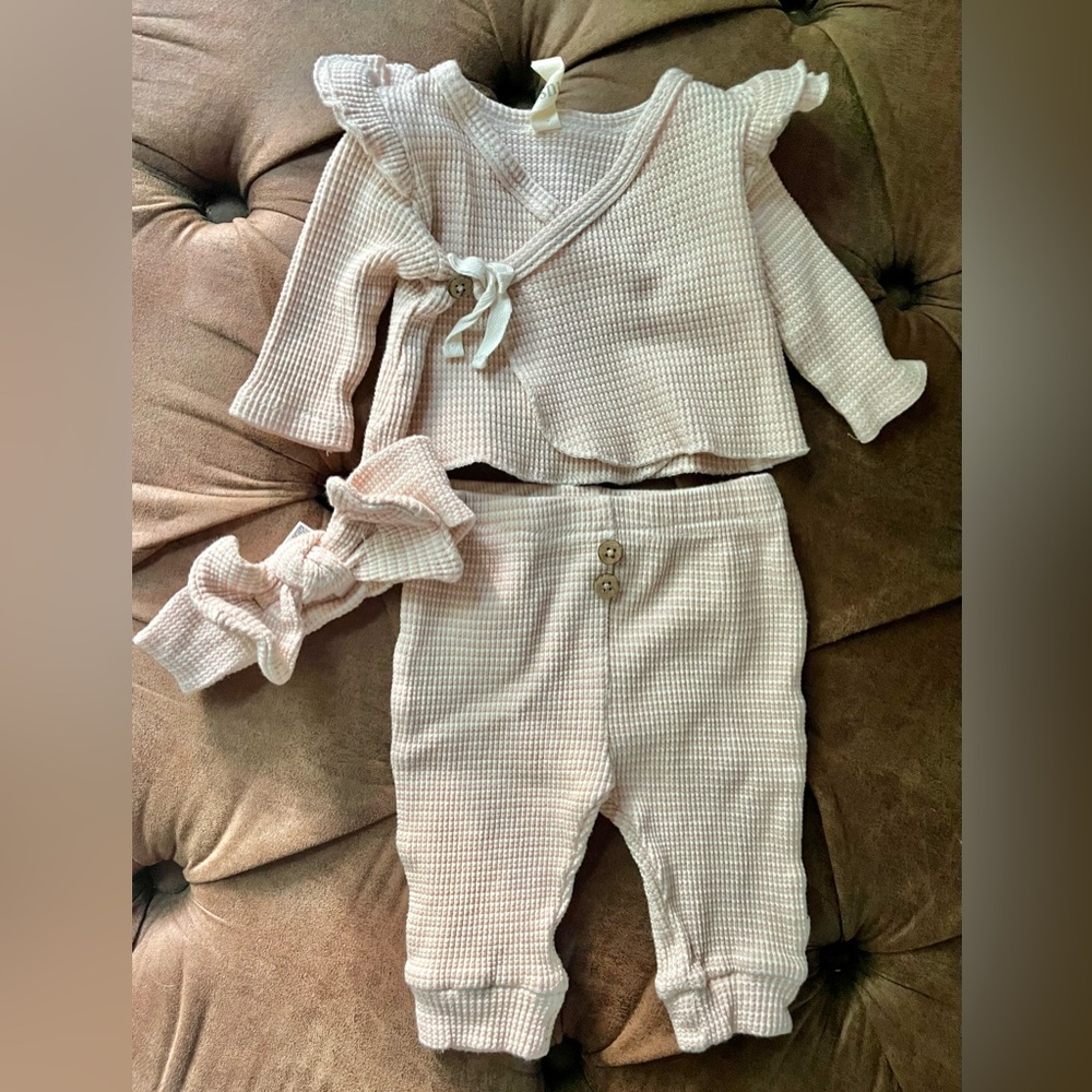 Cream Waffle Knit Baby Outfit with Bow